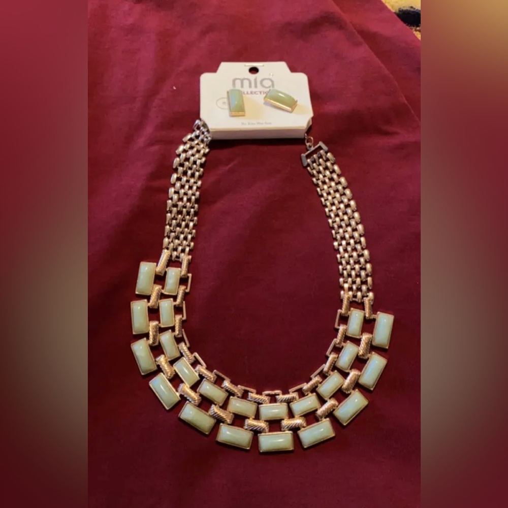 Necklace set